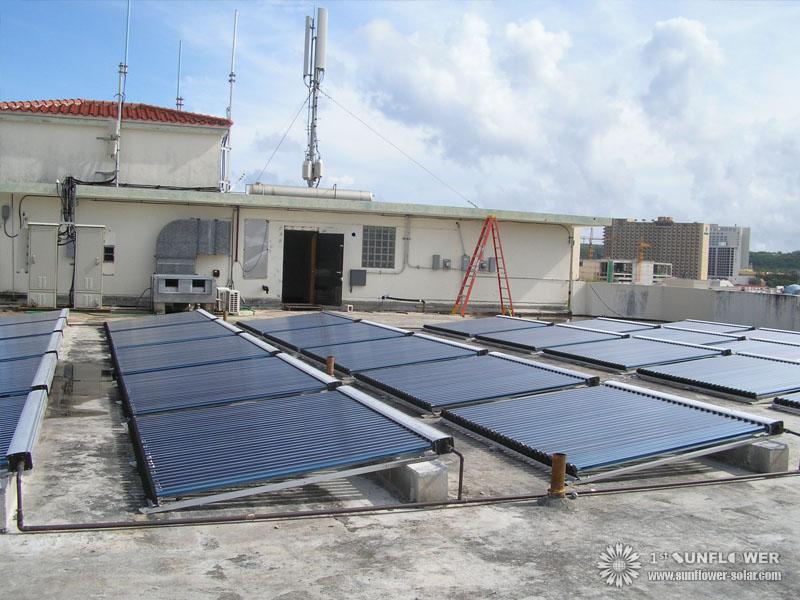 Sunflower Solar Water Project Collector Hot in Guam, 35 set collettori solari collegati in serie per 20 ton riscaldamento dell'acqua