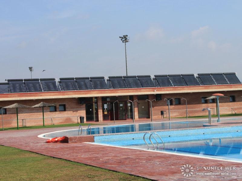 Split Collettori solari per il riscaldamento piscina, economico e bello.